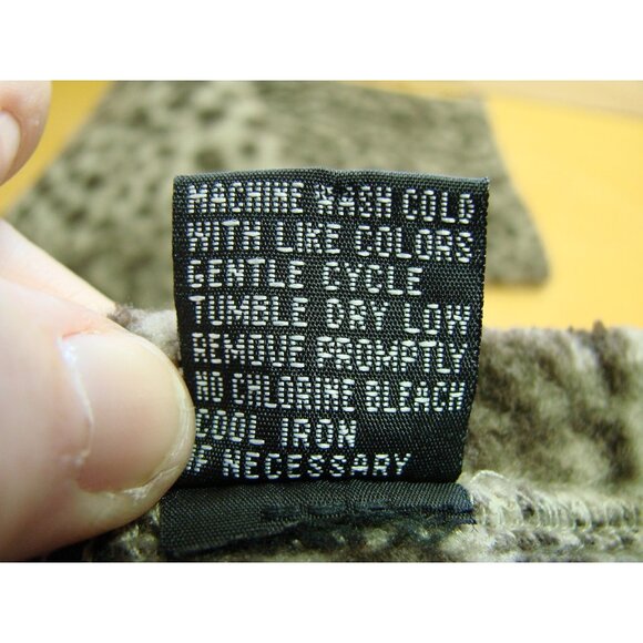 Extra Touch 2X Leopard Animal Print V-Neck Pullover Sweater Long Sleeve Fleece - Picture 7 of 9